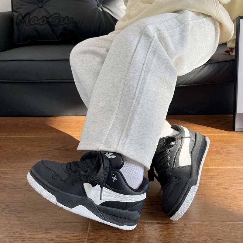 Zwart-witte leren skateboardsc - Vans Shoes Old Skool recensie en prijs